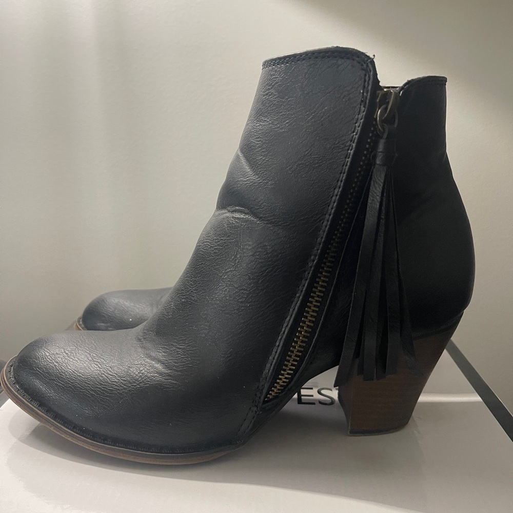 Nine West Black Ankle Booties with Tassel